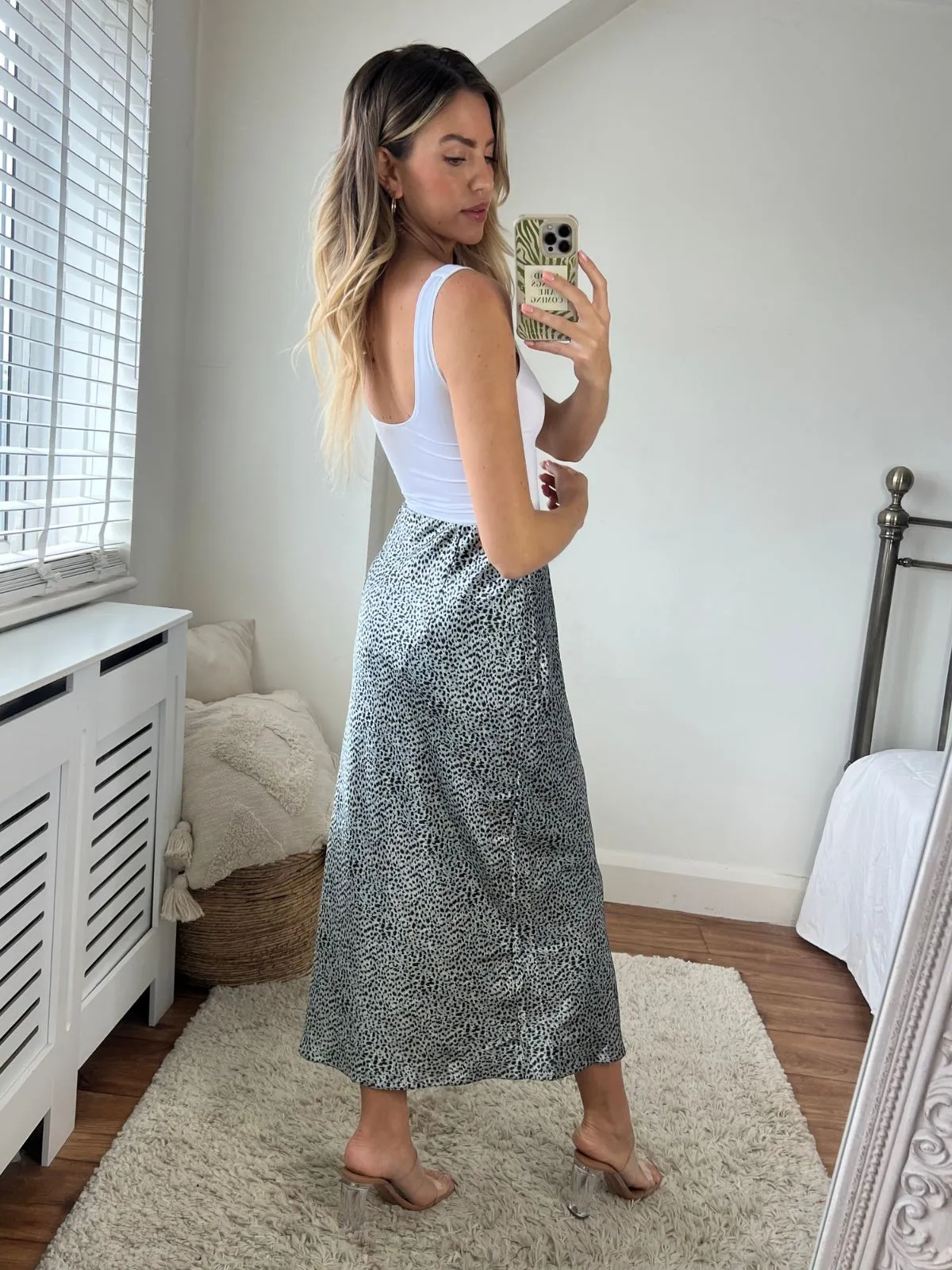 Cara Satin Slip Skirt / Grey Animal