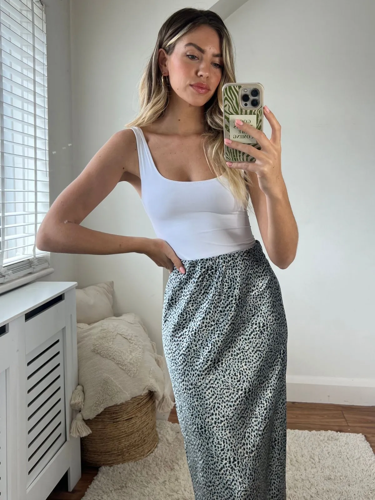 Cara Satin Slip Skirt / Grey Animal