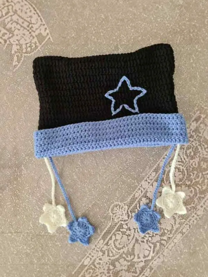 Contrast Color Star Embellished Crochet Knit Beanie Hat