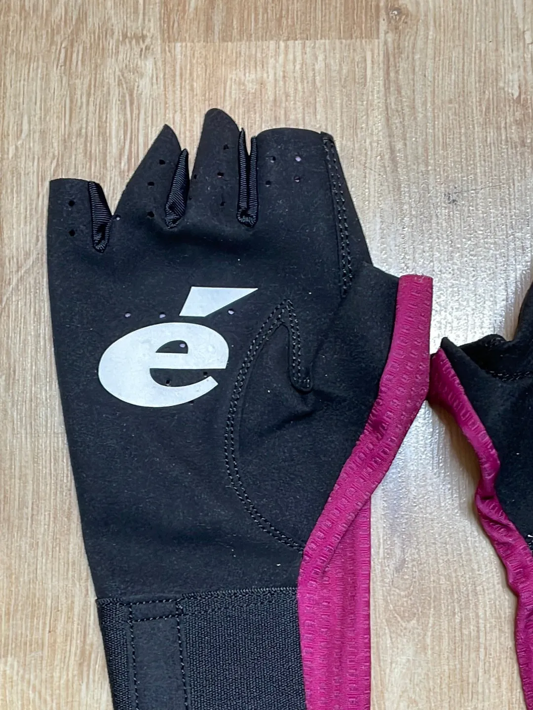 Team Jumbo Visma AGU Race Gloves Purple Giro